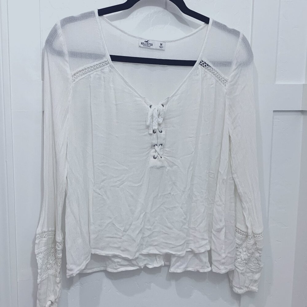 Hollister Women's White Guazy Embroidered Top Size M Medium
